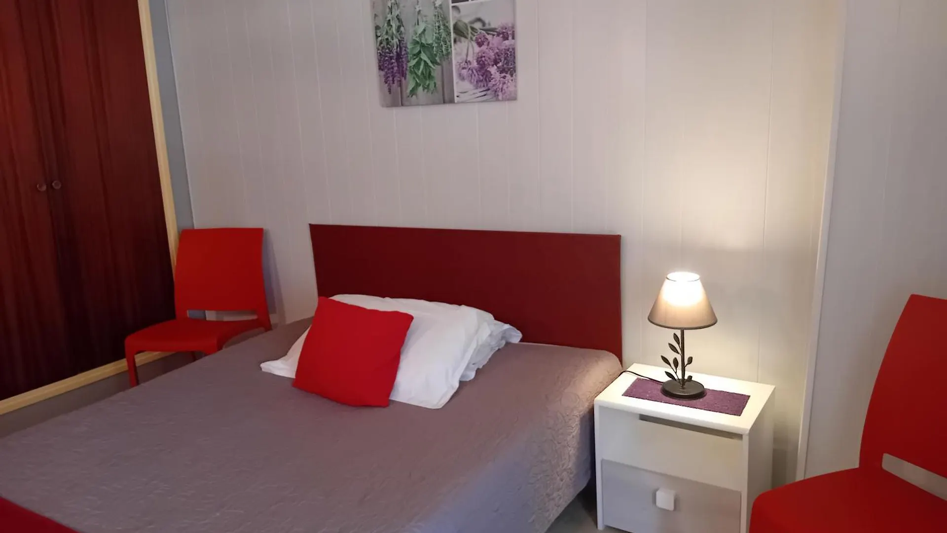 Hotel La Gravenne Thueyts 2*,  France