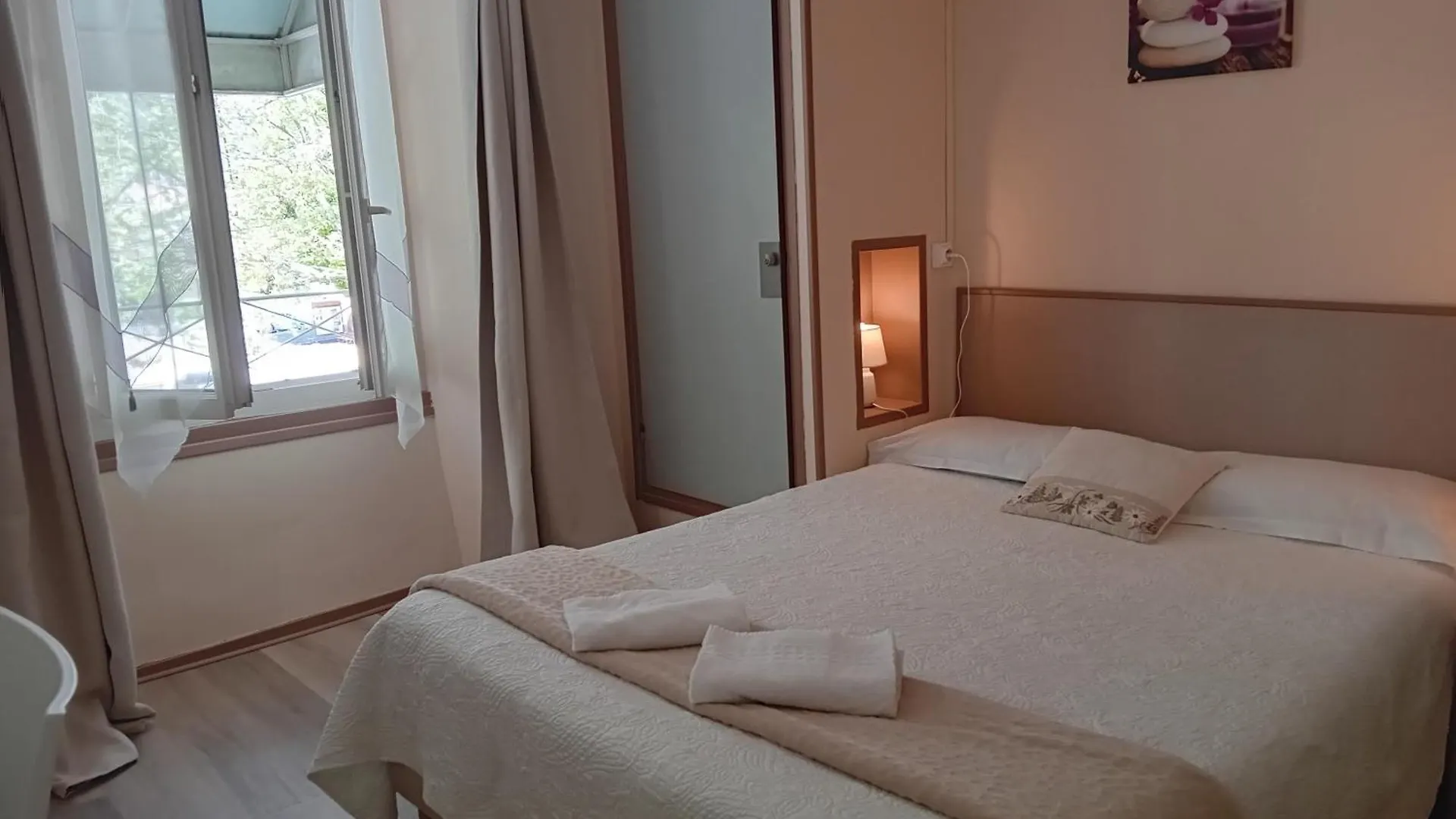 Hotel La Gravenne Thueyts 0*,  Frankreich
