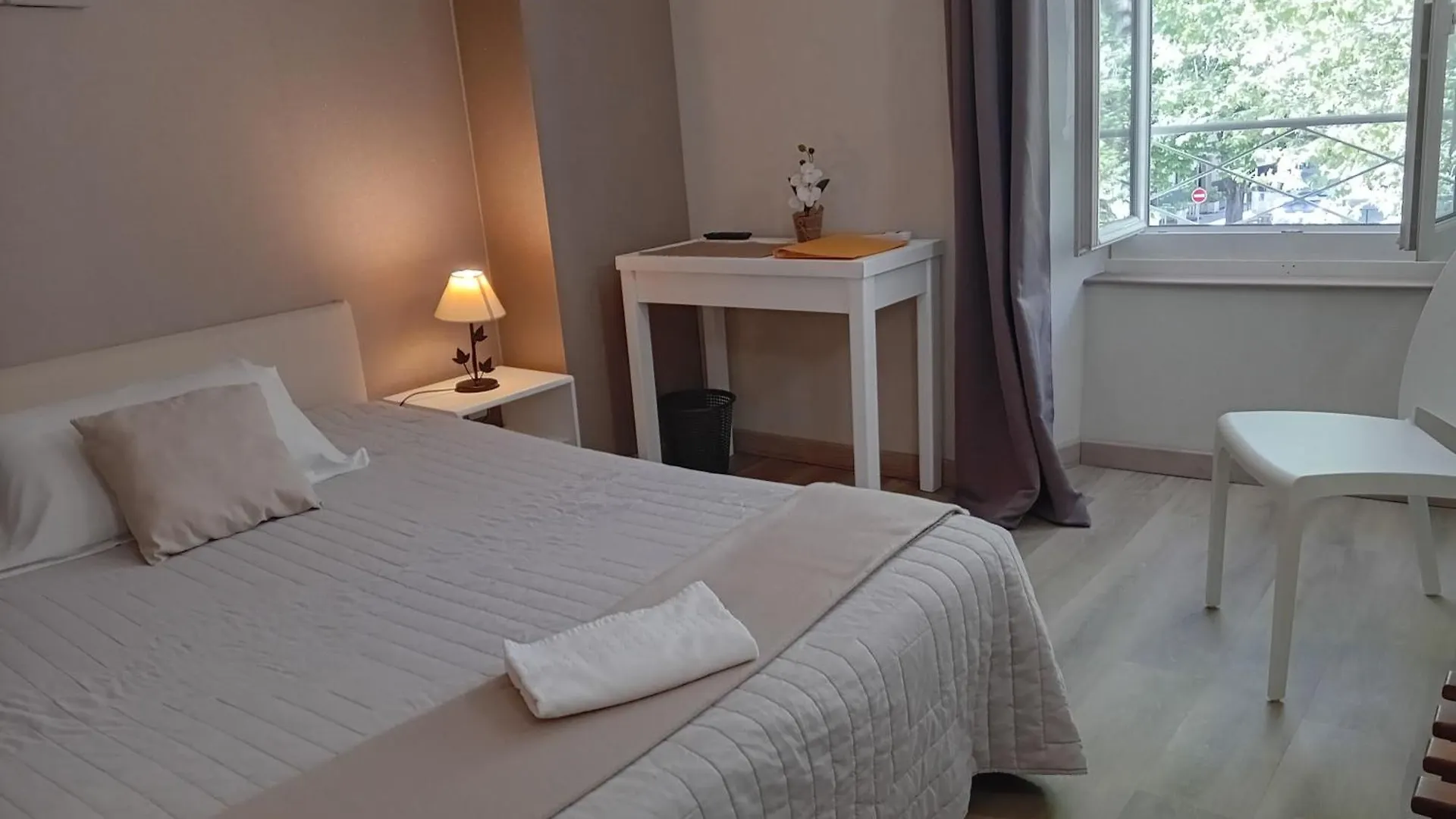 Hotel La Gravenne Thueyts 2*,