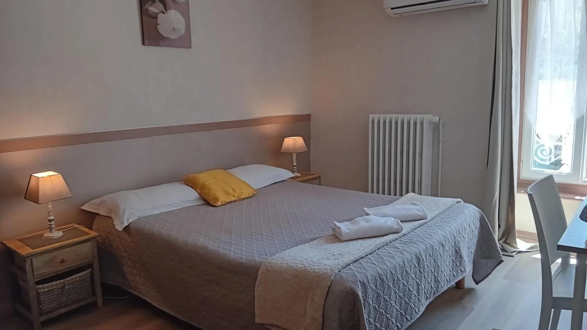 Hôtel La Gravenne Thueyts Hotel