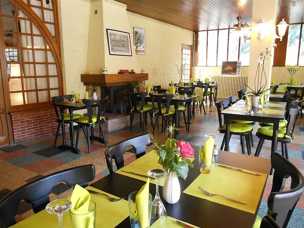Hotel La Gravenne Thueyts 2*,  France