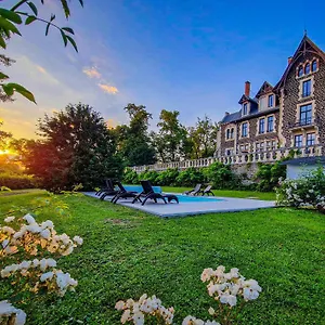 Manoir Des Reves Sauvages Hotel